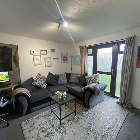 Private Apt Close To Train Station ลอนดอน ภายนอก รูปภาพ