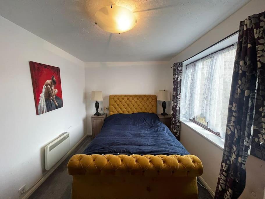 Private Apt Close To Train Station ลอนดอน ภายนอก รูปภาพ
